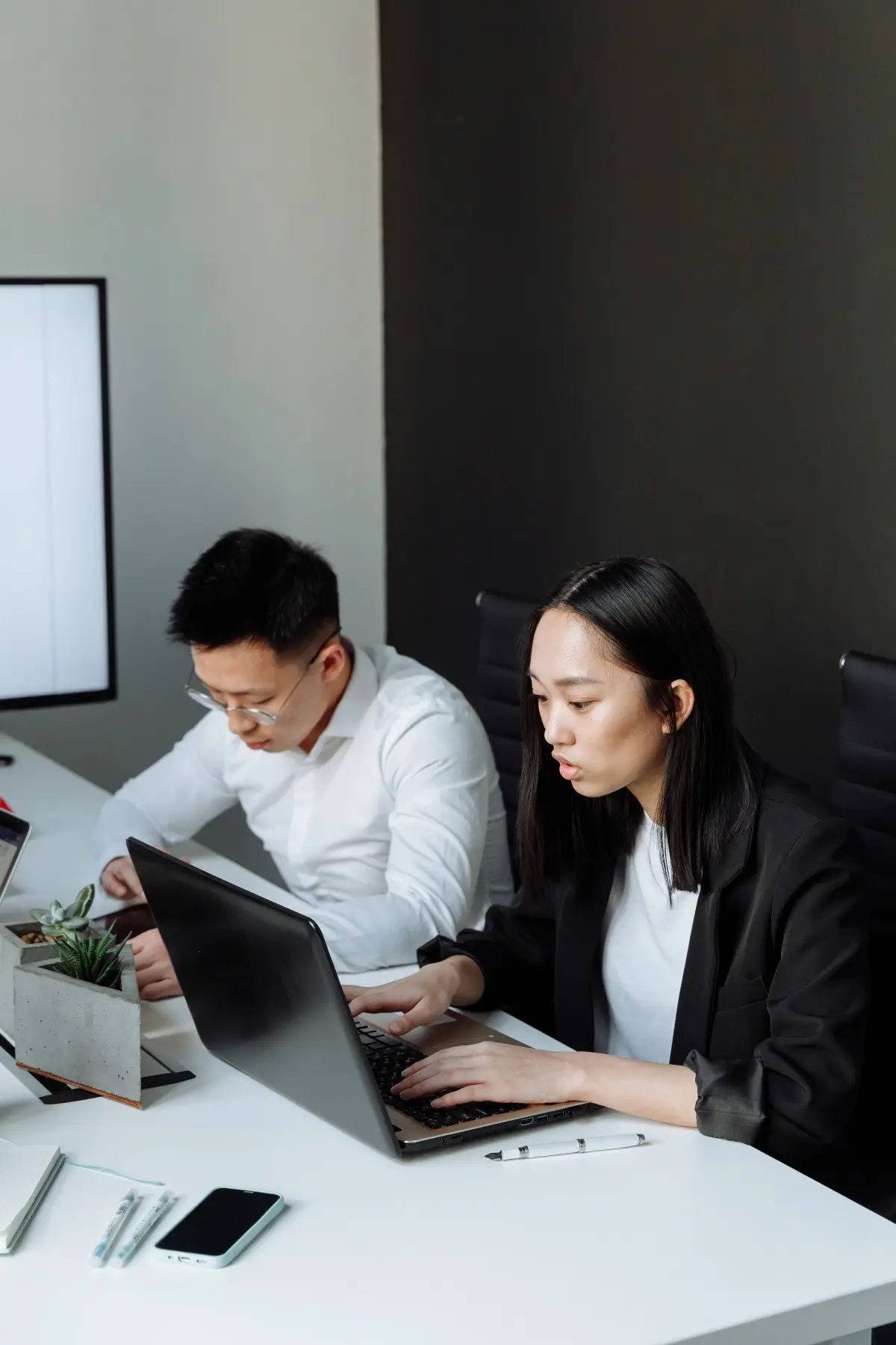 Chuyên viên phân tích thông tin xuất nhập khẩu